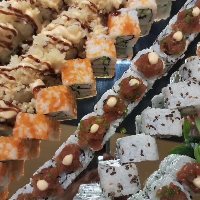 Mix Maki Platter 24 Pieces